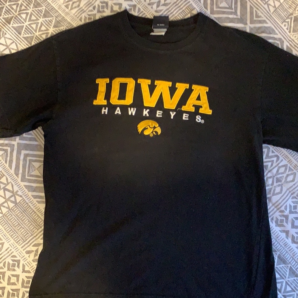 Hawkeyes tee